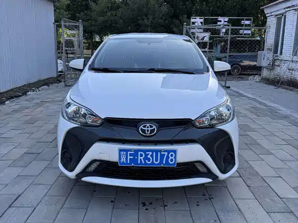 Toyota Yaris L 2016