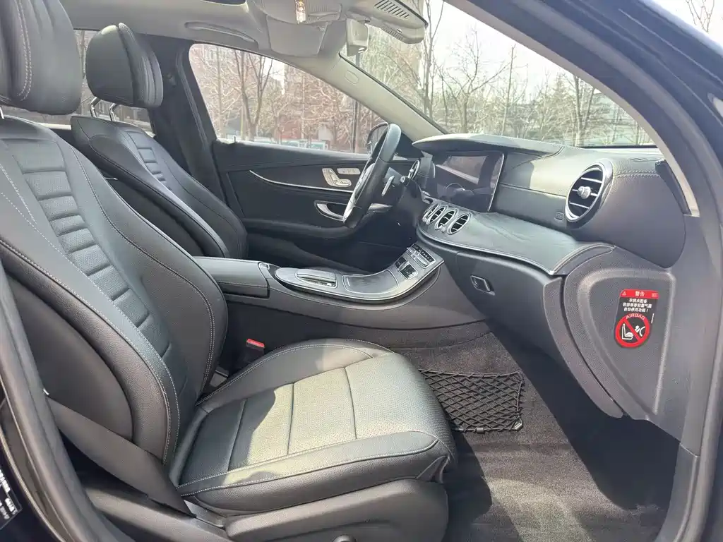 Mercedes-Benz E-Class 2019 — фото 14