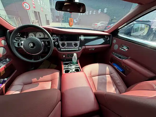 Rolls-Royce Ghost 2010