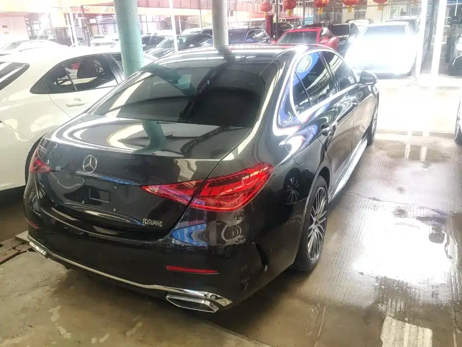 Mercedes-Benz C-Class 2024