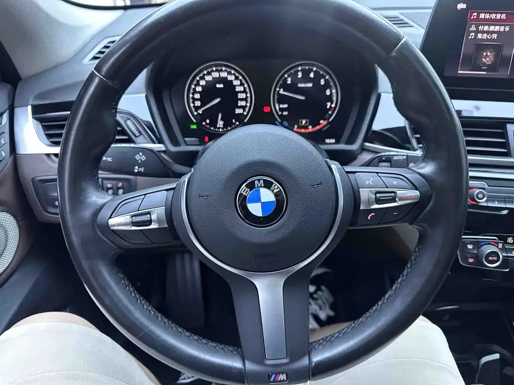 BMW X1 2022 — фото 12