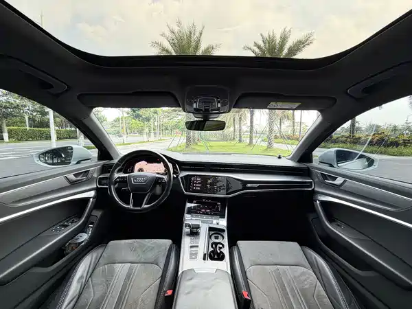 Audi A6L 2022