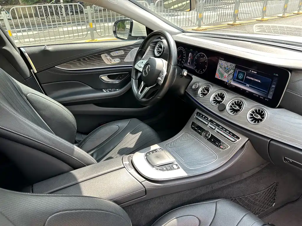 Mercedes-Benz CLS 2018 — фото 16