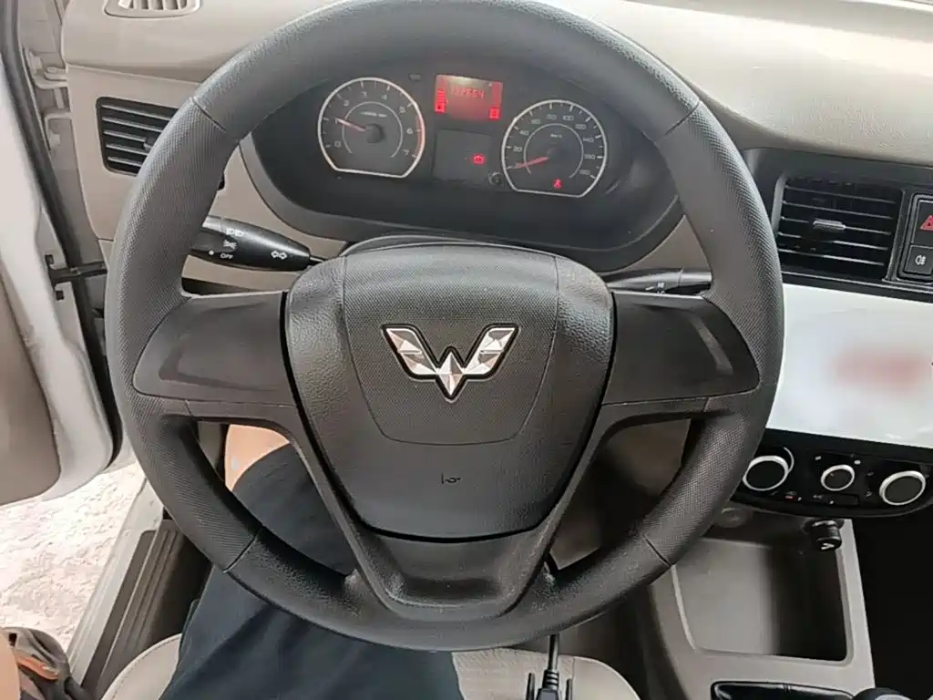 Wuling Rongguang V 2020 — фото 11