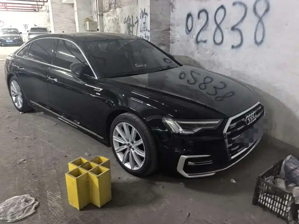 Audi A6L 2021 — фото 1