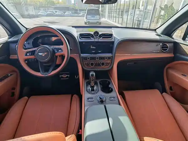 Bentley Bentayga 2023