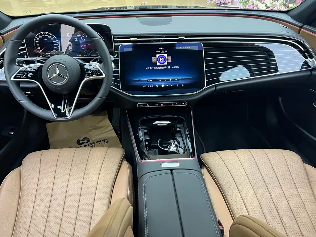 Mercedes-Benz E-Class 2025 — фото 20