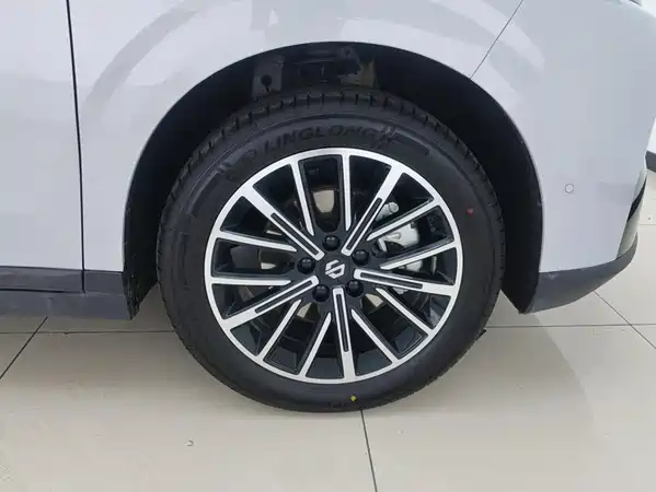 Leapmotor B10 2025