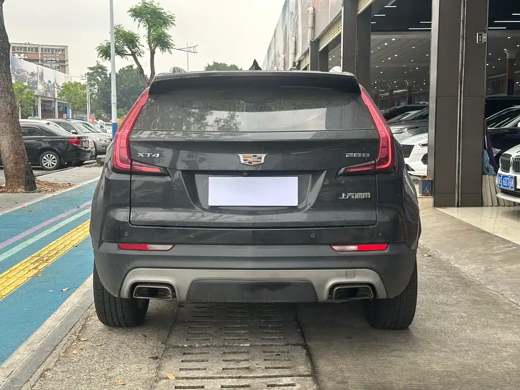 Cadillac XT4 2019 — фото 14