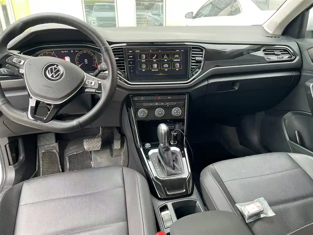 Volkswagen T-Roc 2022 — фото 6