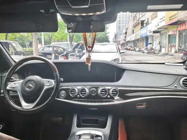 Mercedes-Benz Maybach S-Class 2020