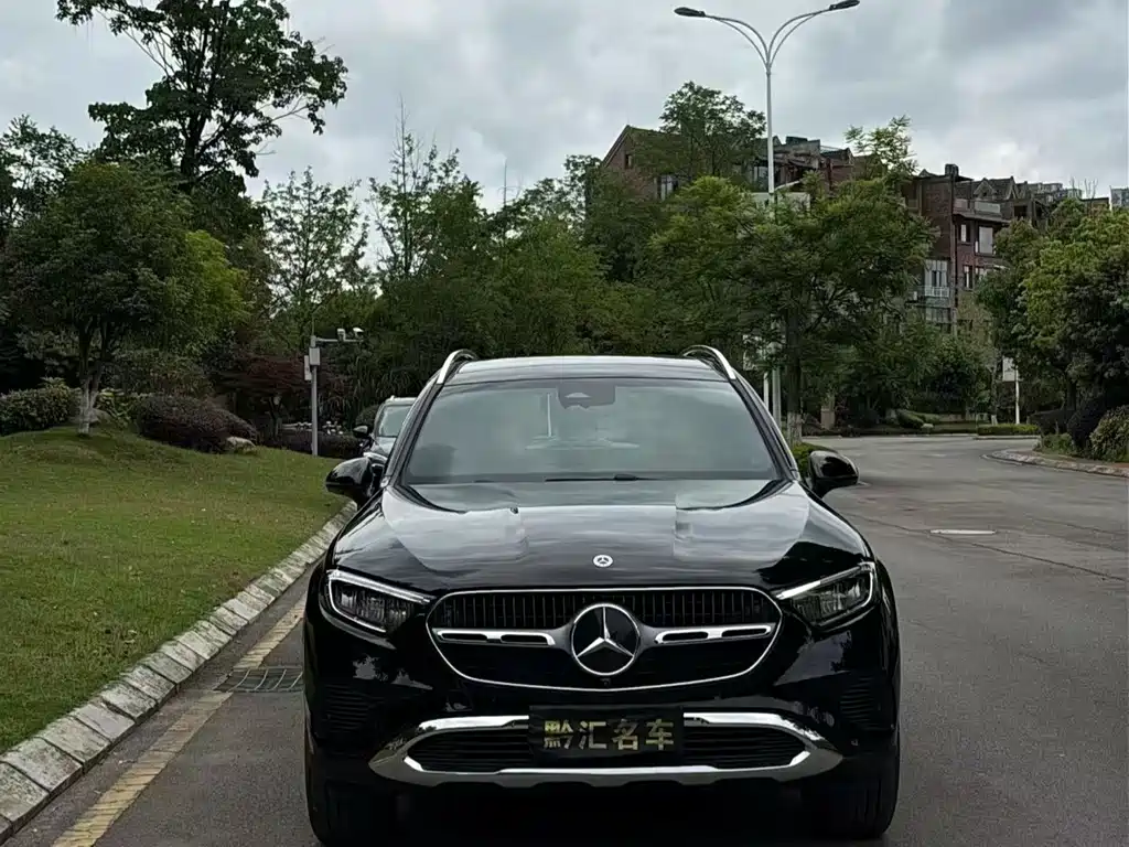 Mercedes-Benz GLC 2023
