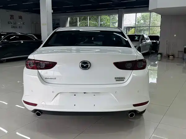 Mazda 3 Axela 2022
