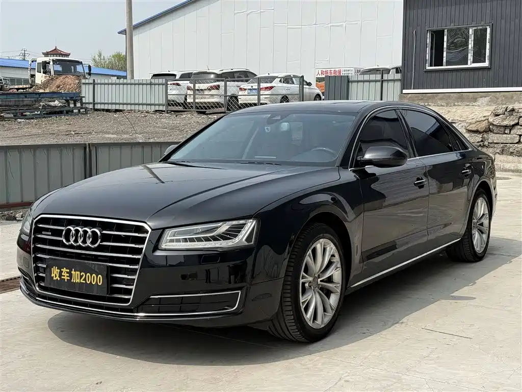 Audi A8 2015 — фото 2