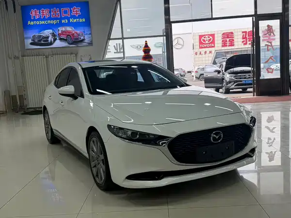 Mazda 3 Axela 2022