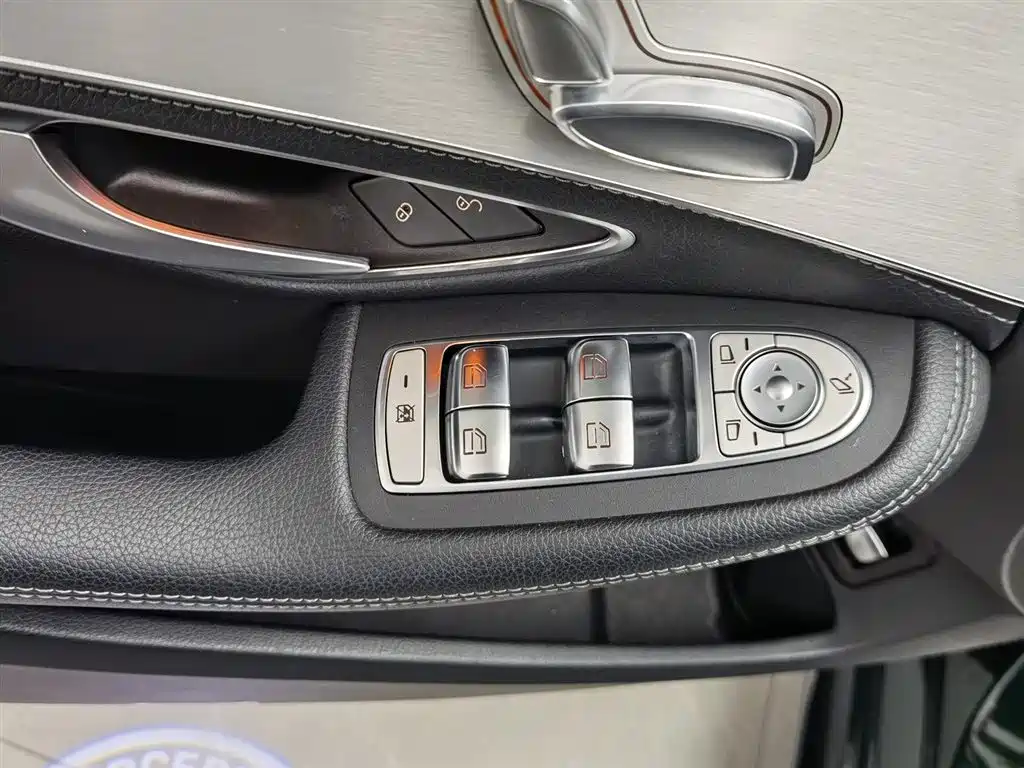 Mercedes-Benz C-Class 2019 — фото 9