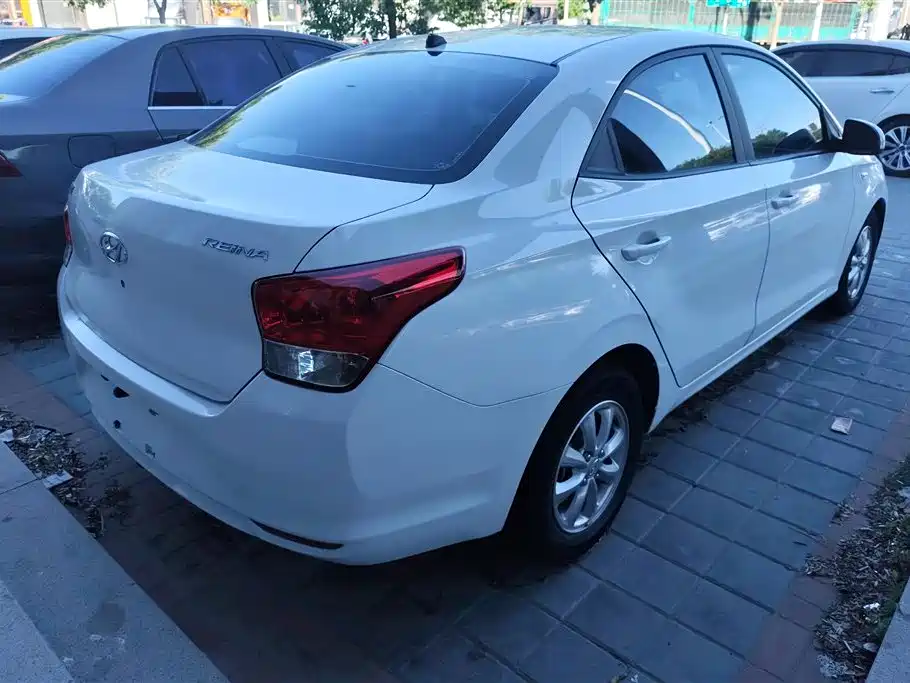 Hyundai Verna 2019 — фото 3