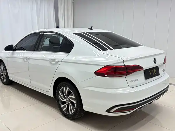 Volkswagen Bora 2023