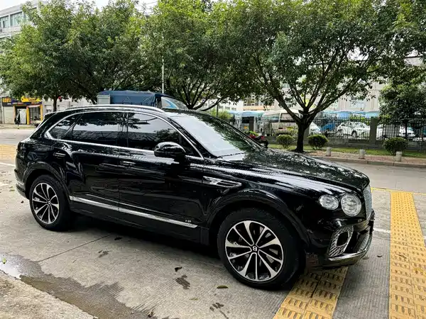 Bentley Bentayga 2022