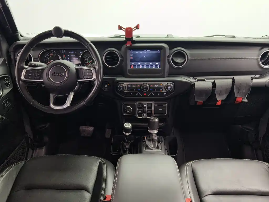 Jeep Wrangler 2021 — фото 10