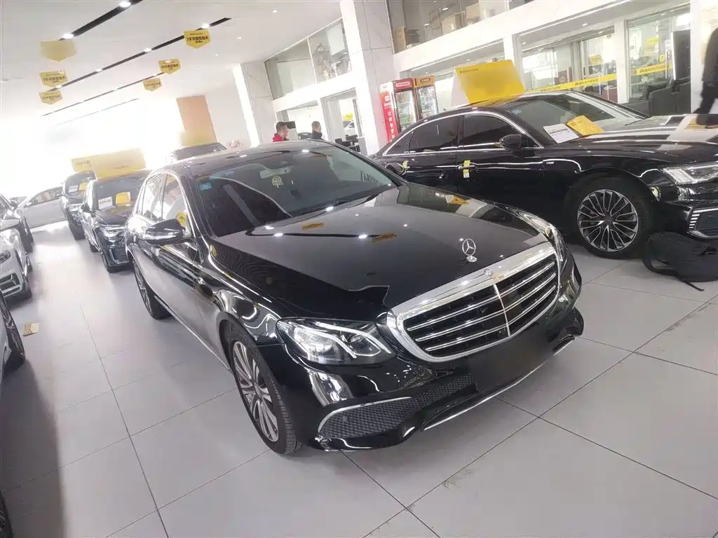 Mercedes-Benz E-Class 2016 — фото 20