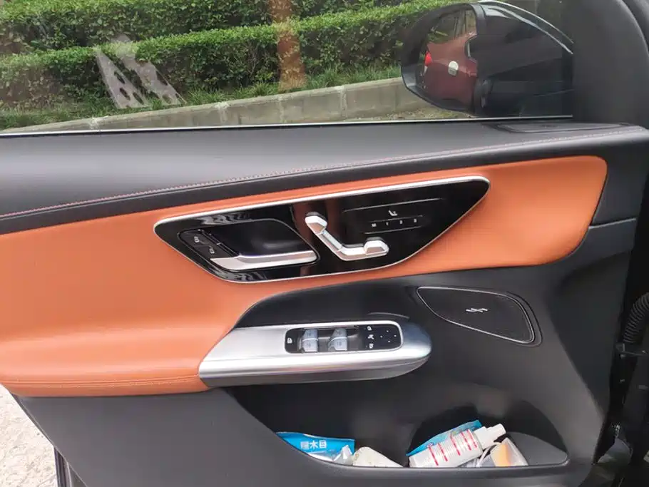 Mercedes-Benz GLC 2023