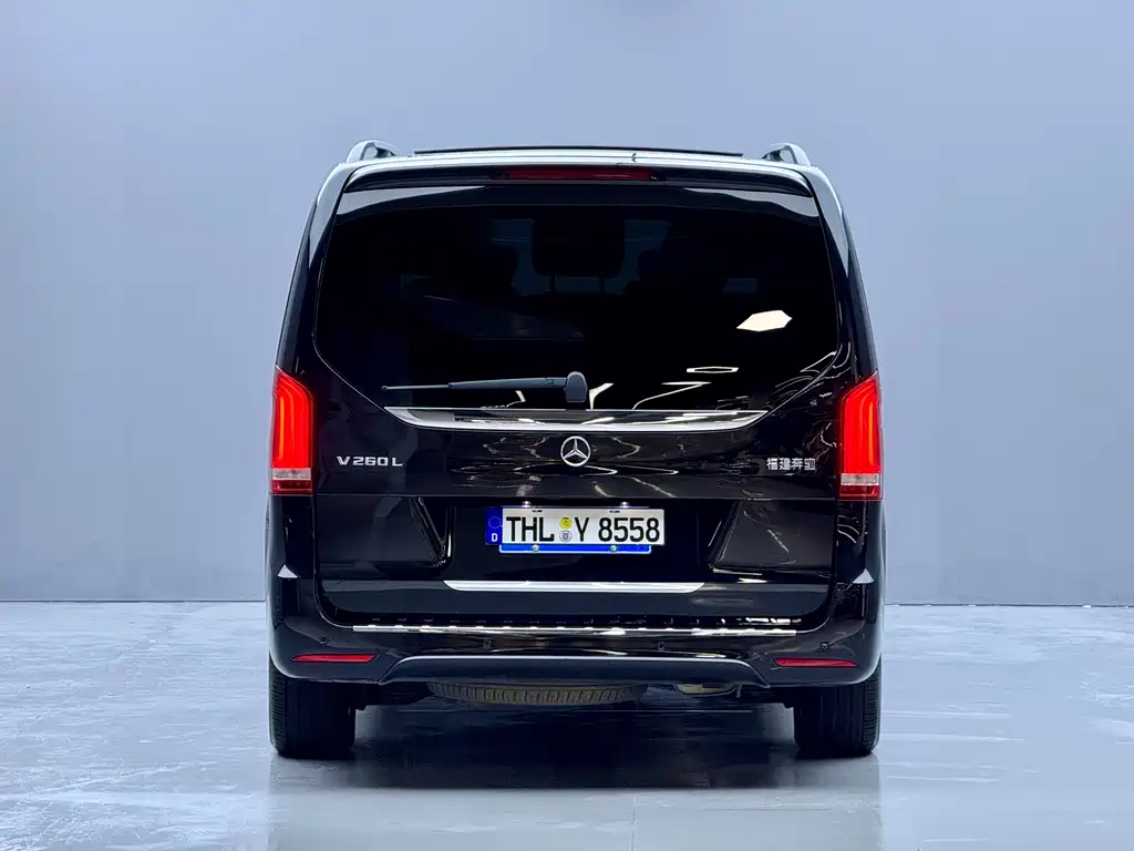 Mercedes-Benz V-Class 2020 — фото 8