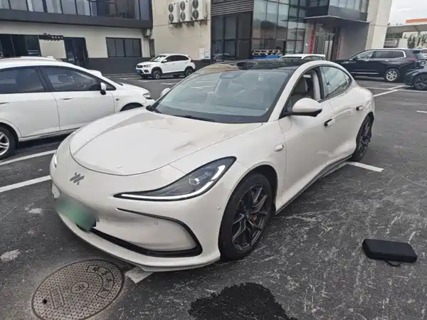 IM Motors L6 2025