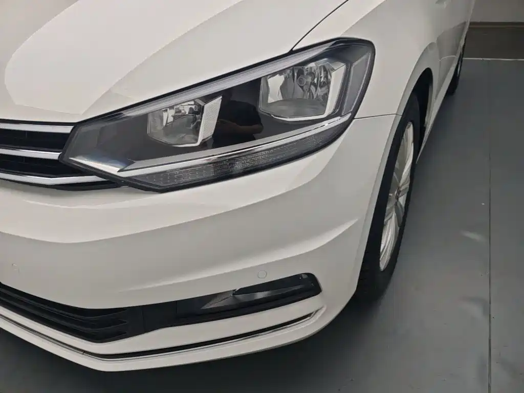 Volkswagen Touran 2022 — фото 24