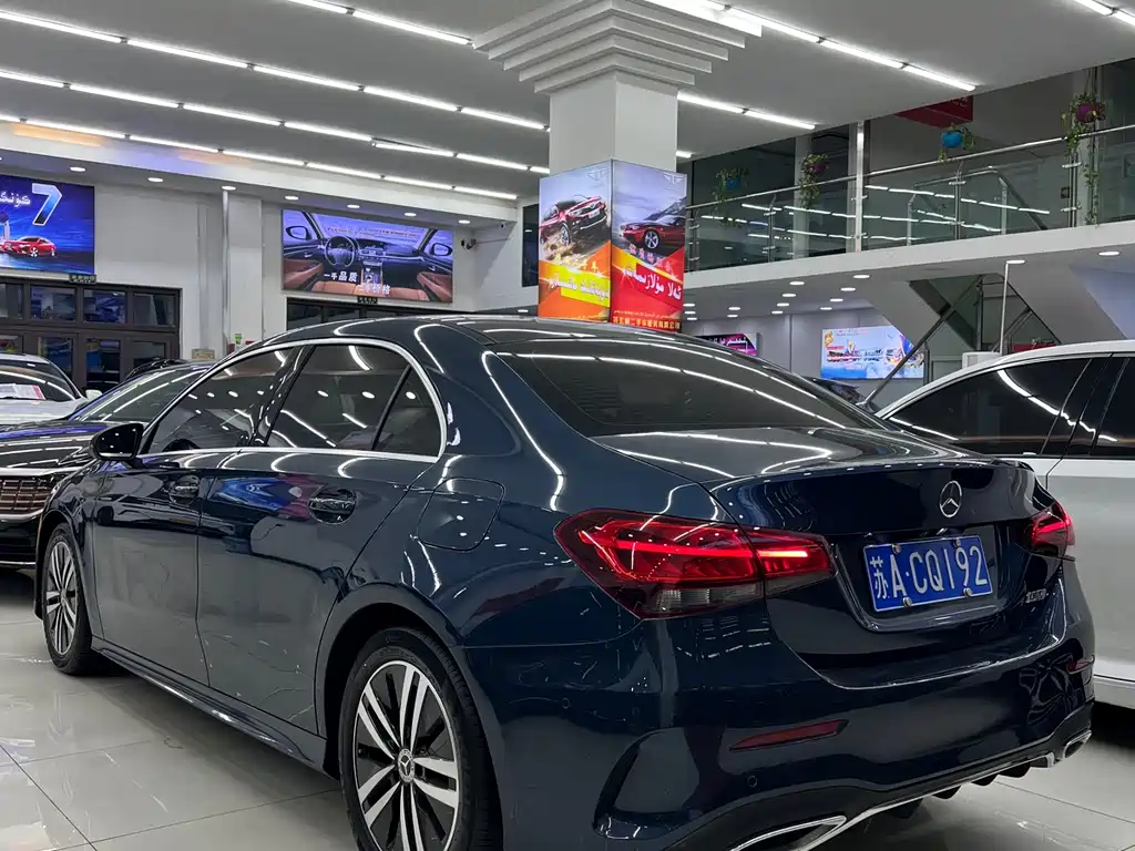 Mercedes-Benz A-Class 2019 — фото 9