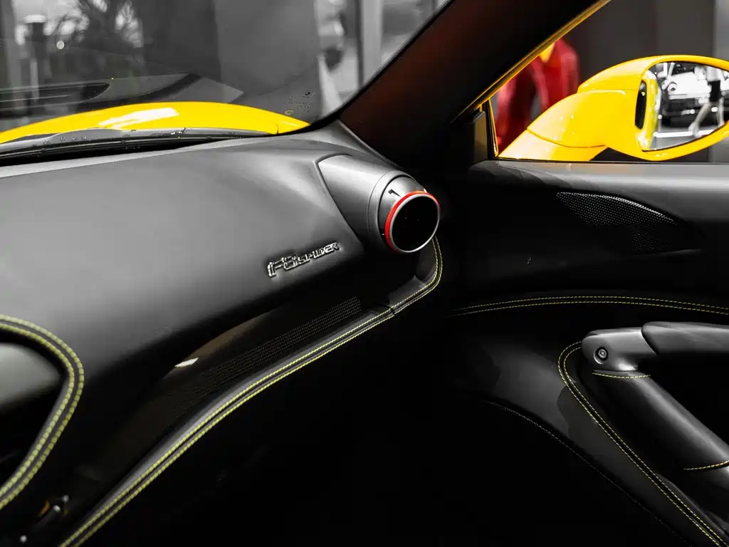 Ferrari F8 2022 — фото 21