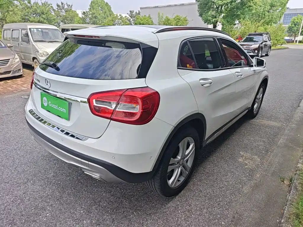 Mercedes-Benz GLA 2016