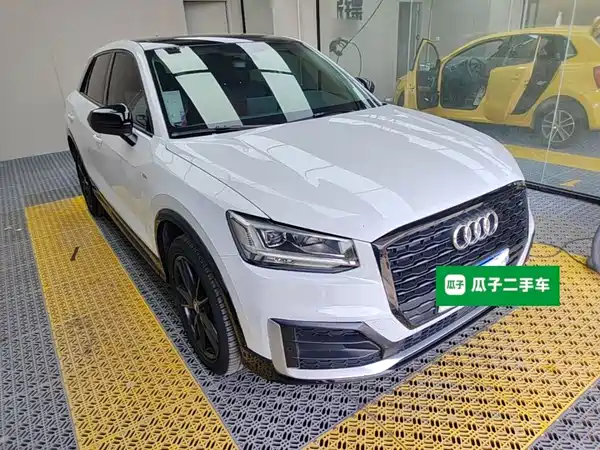 Audi Q2L 2021