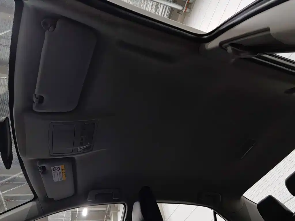 Toyota Corolla 2018 — фото 14