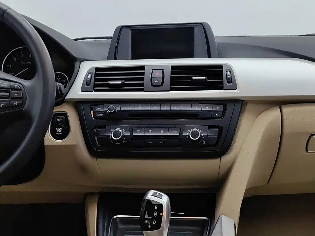 BMW 3 Series 2014 — фото 12