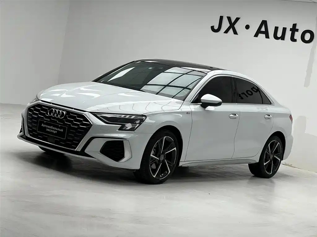 Audi A3 2021 — фото 1