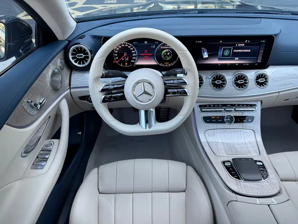 Mercedes-Benz E-Class 2019 — фото 10