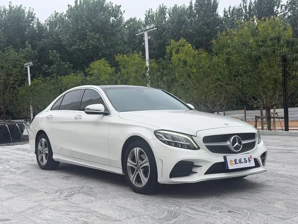 Mercedes-Benz C-Class 2021
