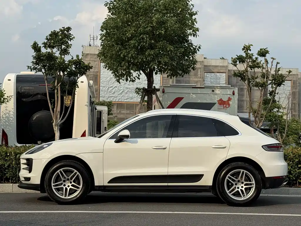 Porsche Macan 2020 — фото 3