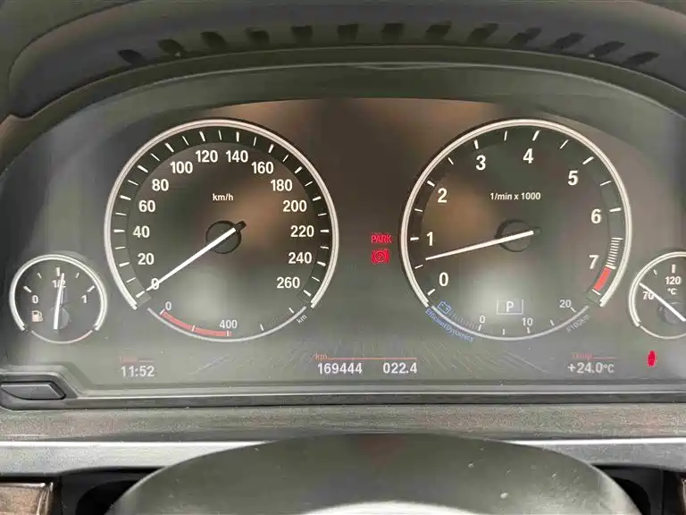 BMW 7 Series 2013 — фото 20