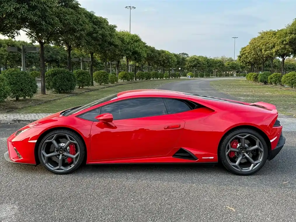 Lamborghini Huracán 2023