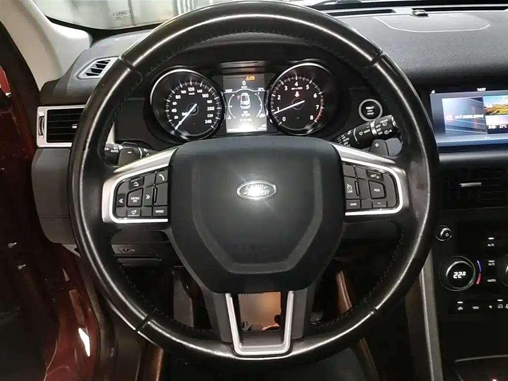 Land Rover Discovery Sport 2017 — фото 11