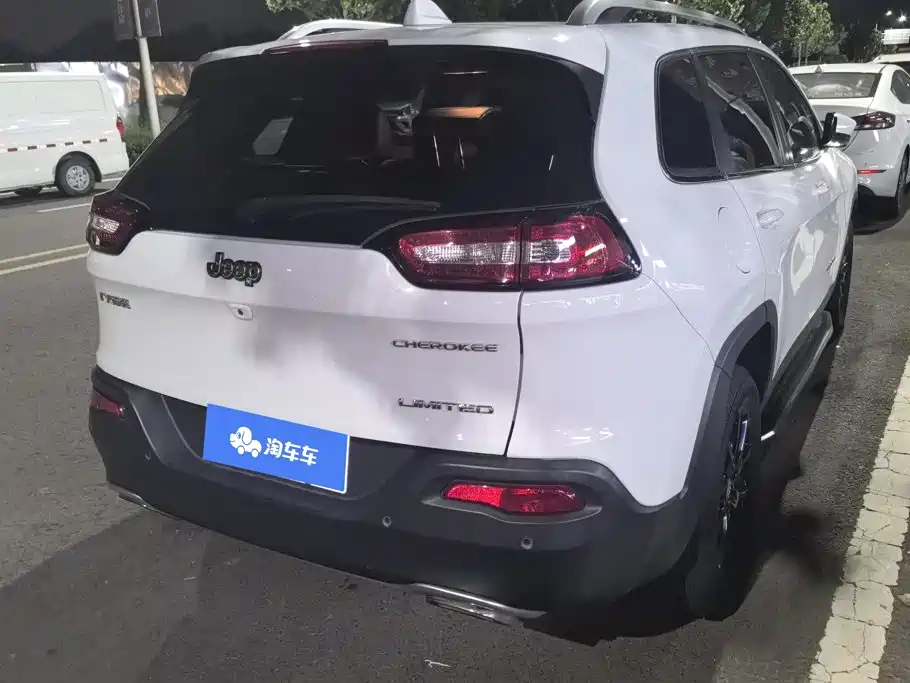 Jeep Cherokee 2018 — фото 3