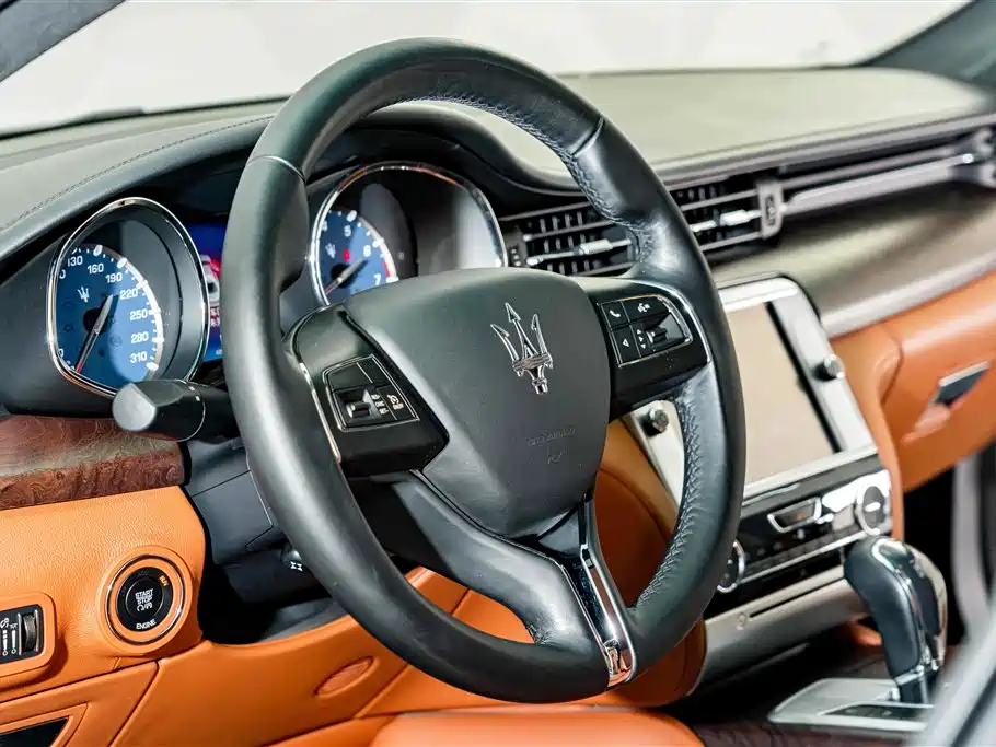 Maserati Quattroporte 2014 — фото 10
