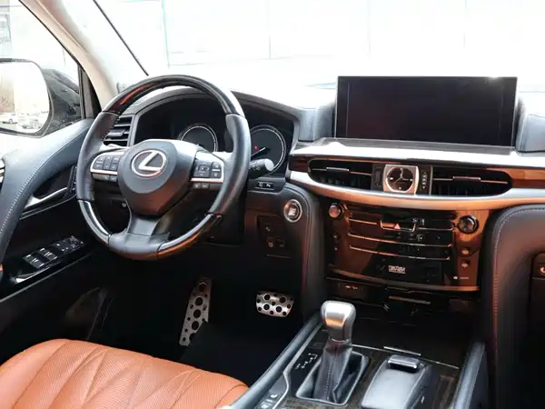 Lexus LX 2019