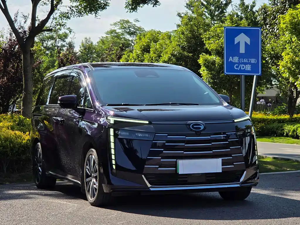 GAC Motor E8 PHEV 2024 — фото 3