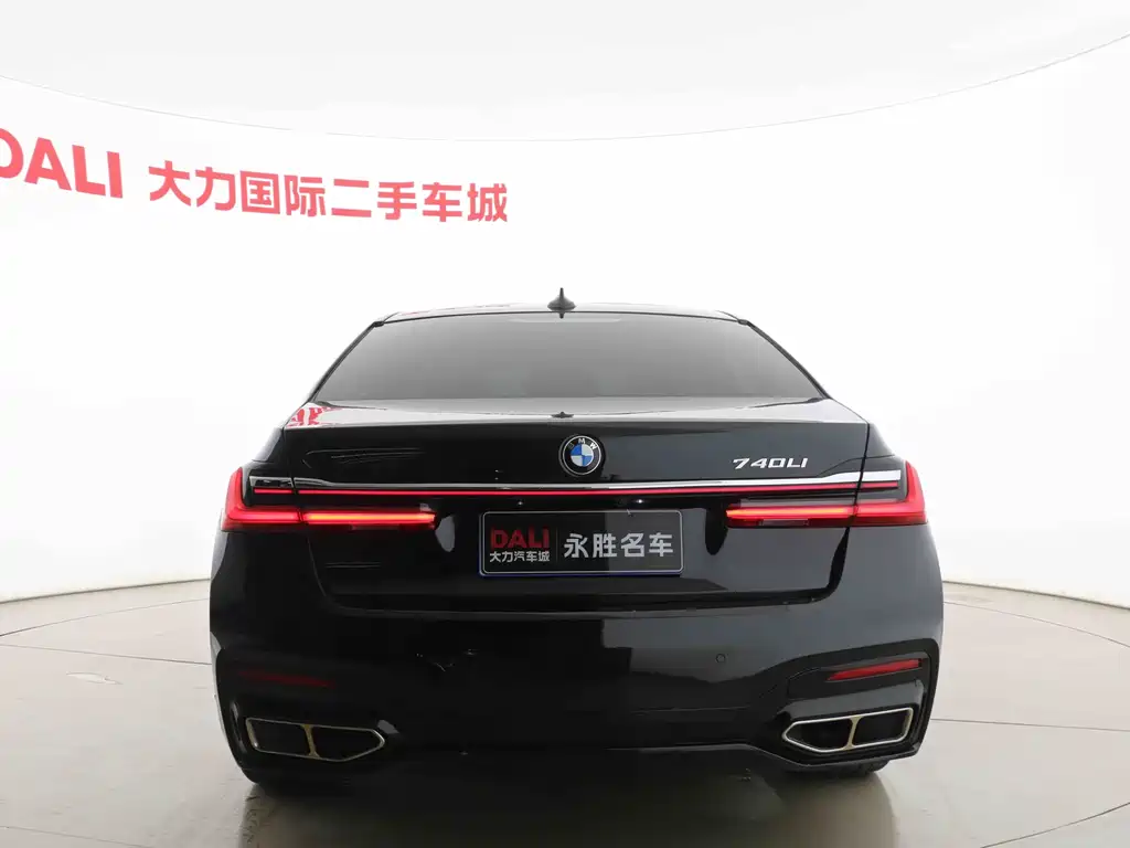 BMW 7 Series 2018 — фото 16