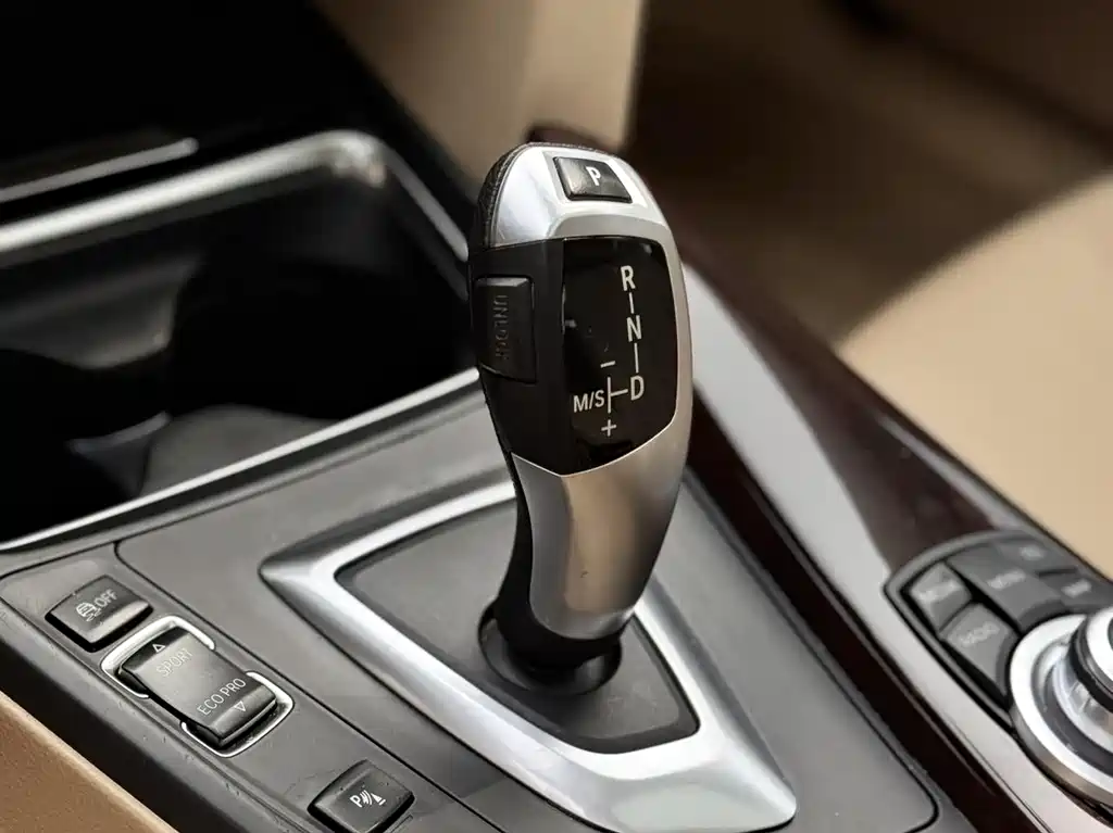 BMW 3 Series 2013 — фото 10