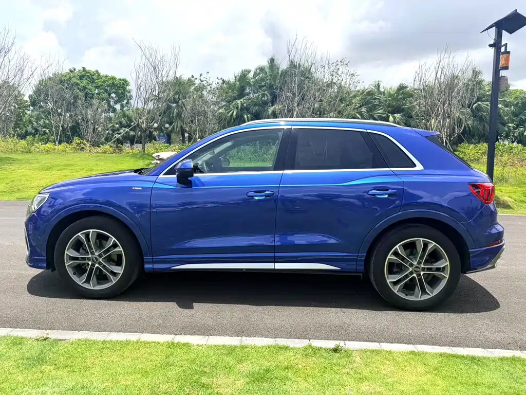 Audi Q3 2022 — фото 7