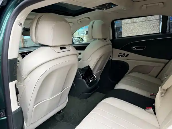 Bentley Flying Spur 2022